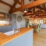 別荘 The Byre, Sedbury Park Farm *