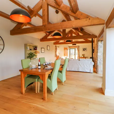 Nyaraló The Byre, Sedbury Park Farm *